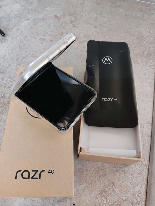 Motorola razr 40