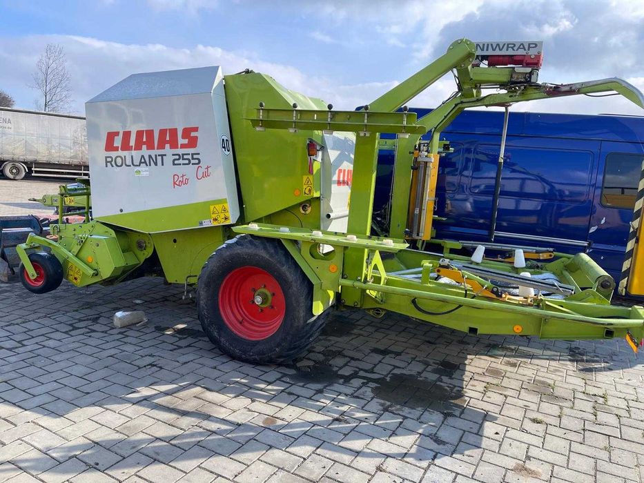 Balotiera Claas Rollant 255