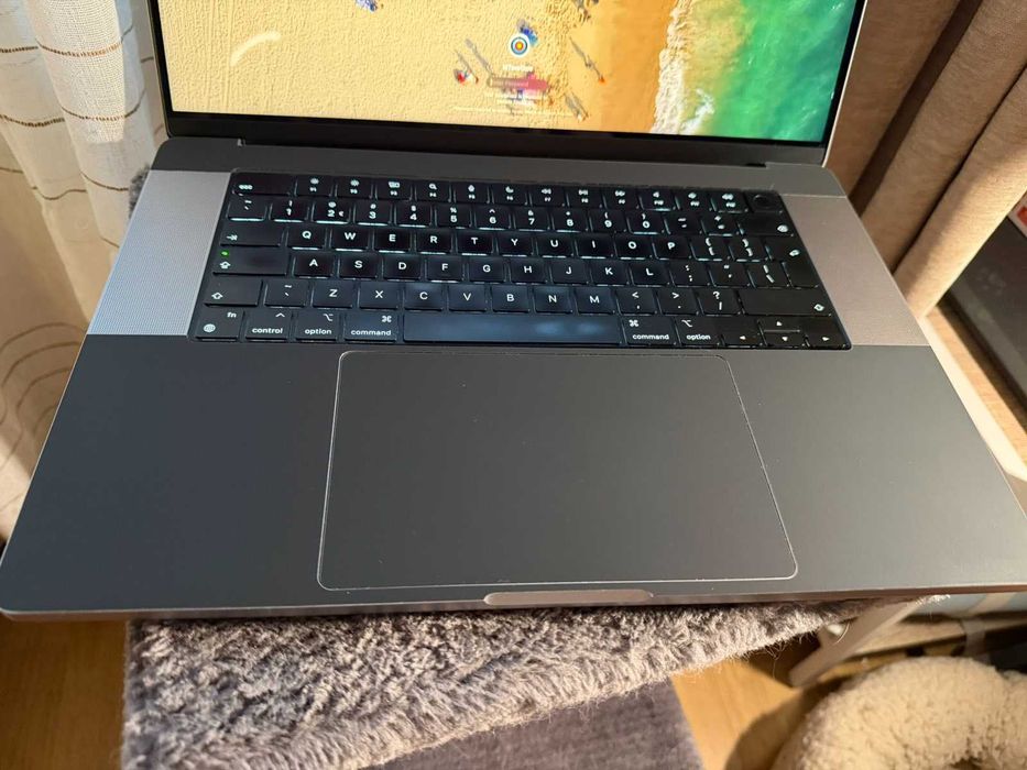 Macbook Pro 16'' M1 Max 64GB RAM/1TB - 88% battery, пълен комплект