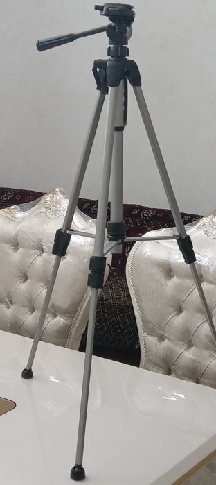 Штатив универсалний, для камеры и фото.