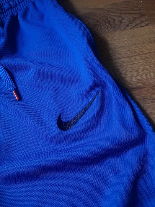 Nike dri fit мъжко долнище S размер.