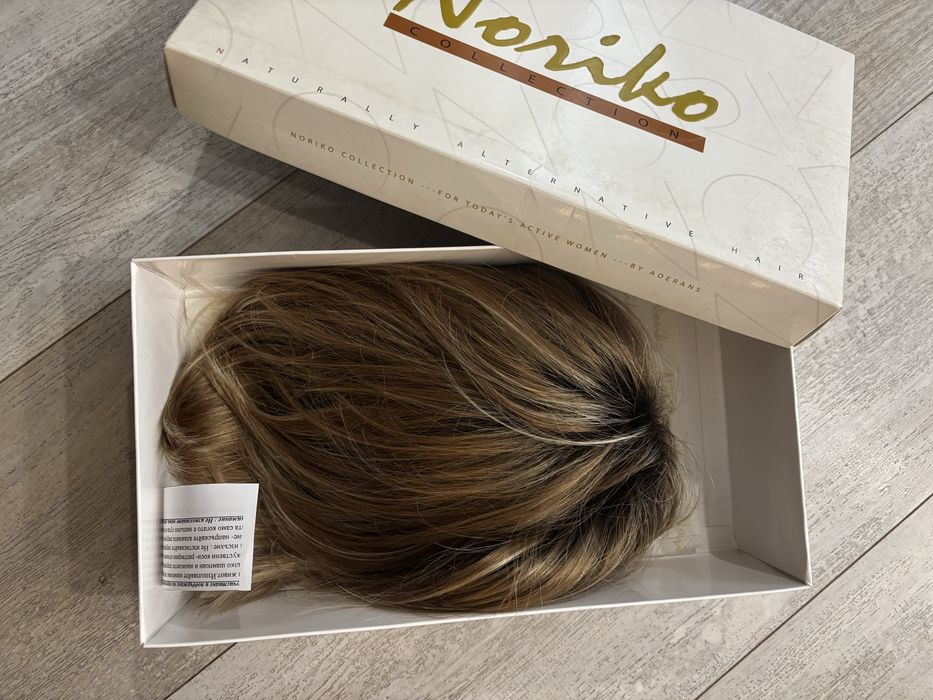 Перука права в два модела