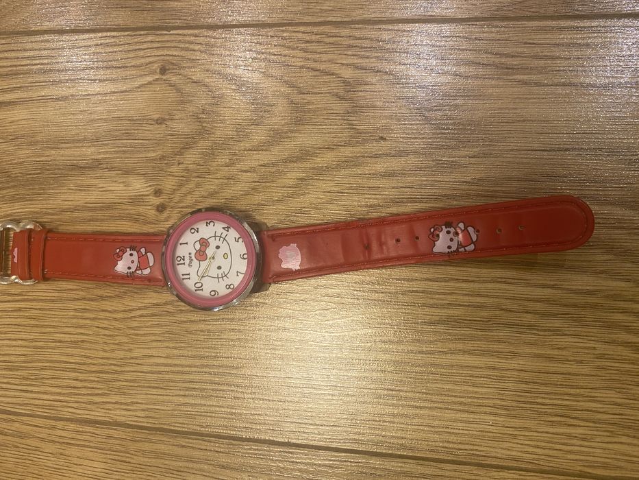 Уникален дамски часовник Hello Kitty и гривничка Hello Kitty