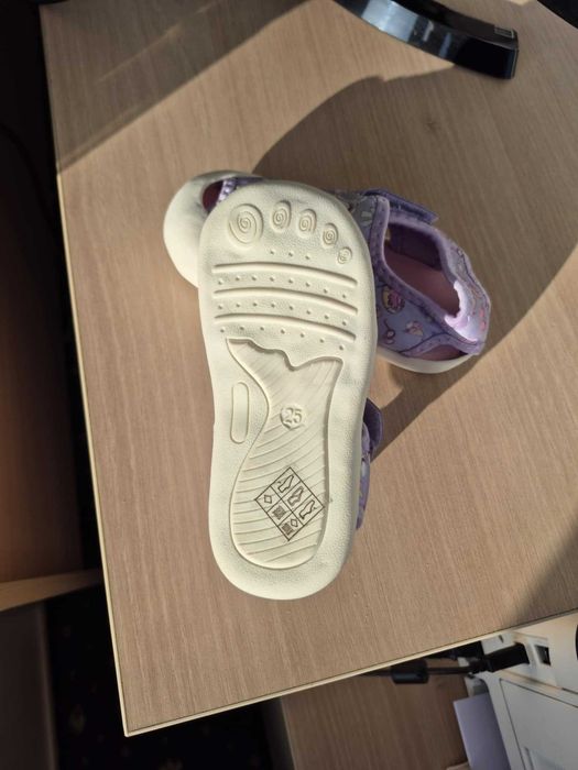 пантофи ясла / детска градина / сандали