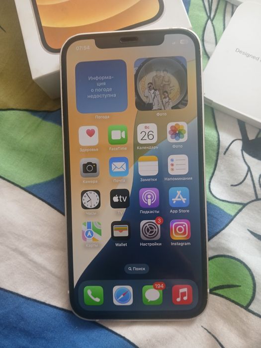Айфон 12, акб 79, в ремонте не был