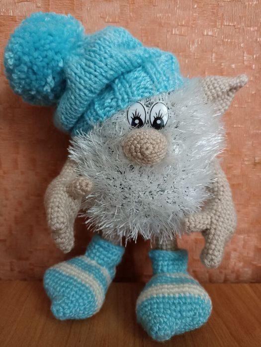 Вязаная игрушка .