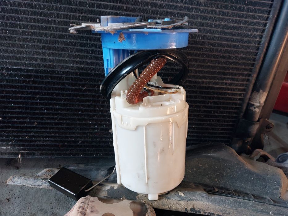 Pompa benzina volkswagen jetta / golf 5 1.6 FSI model 2005-2010