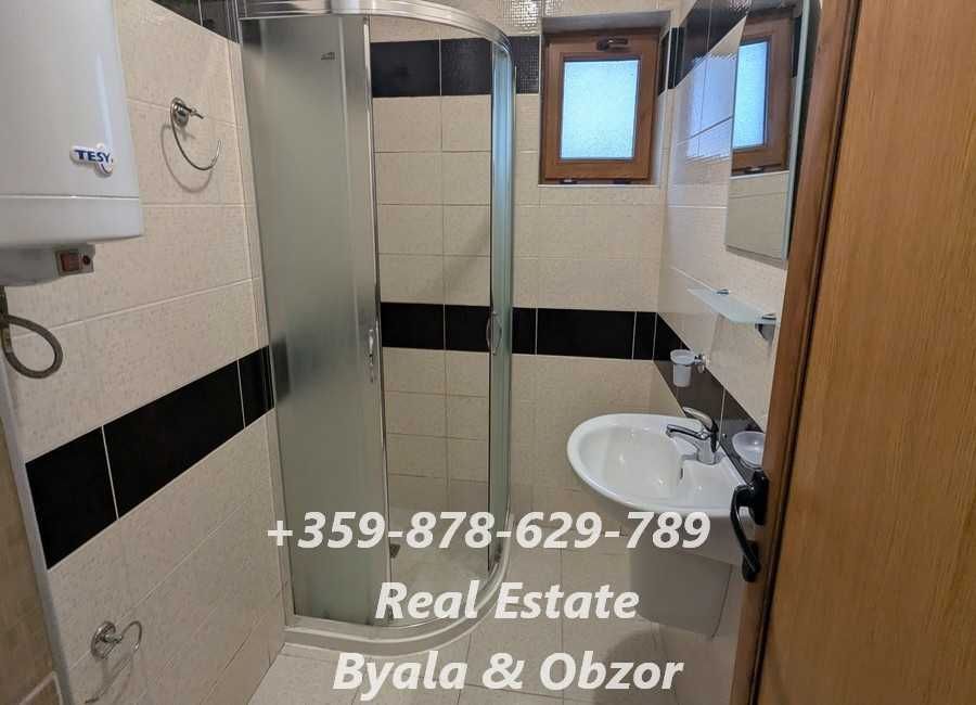 Просторен едностаен апартамент в комплекс с басейн в гр.Бяла