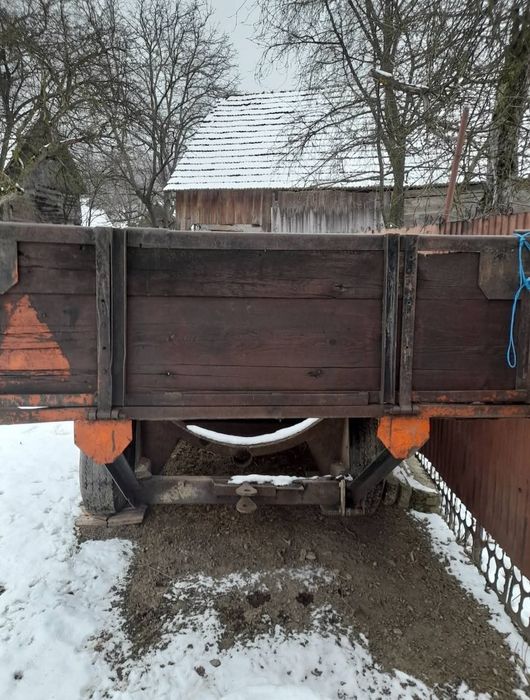 Vand sau schimb cu oi