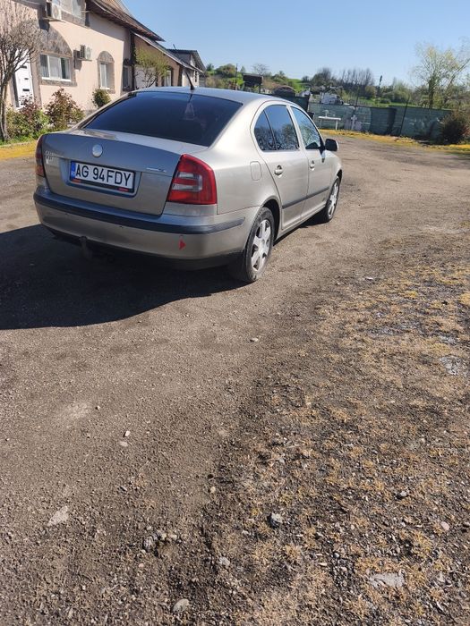 Vând Skoda Octavia 2