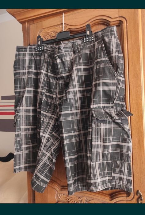 Pantaloni scurți pentru bărbați, modele diferite, mărimi diferite