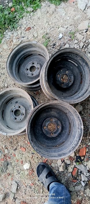 Продам диски VW Golf 2 r13