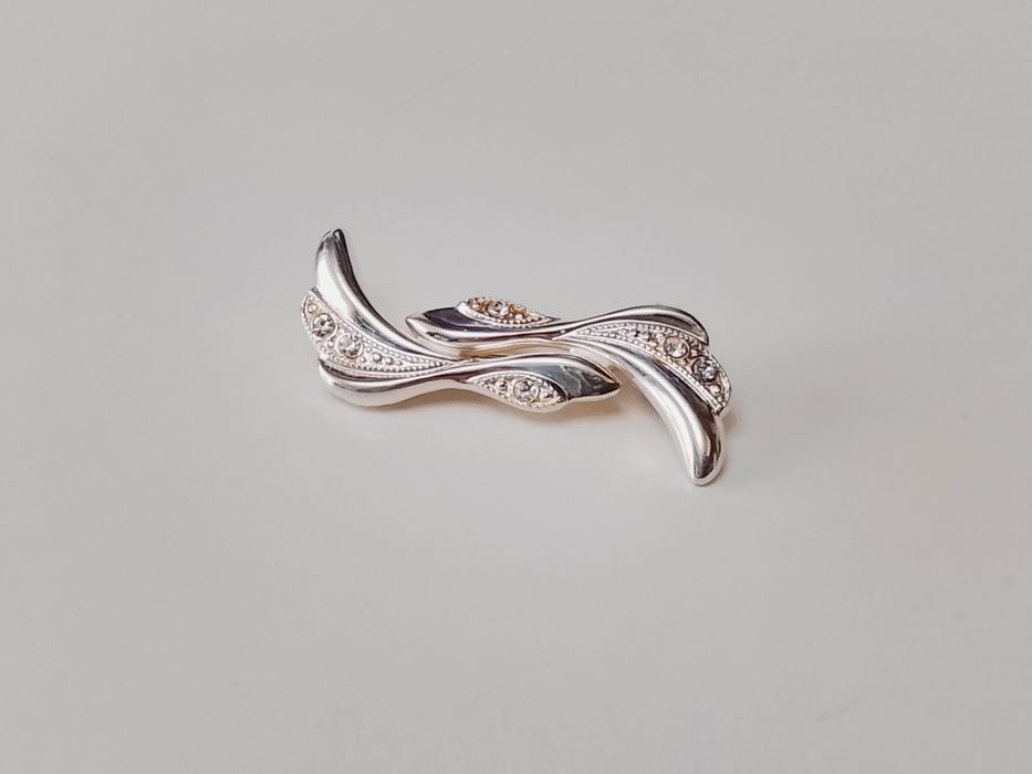 Veche brose din argint de 925, cu zirconii, copii