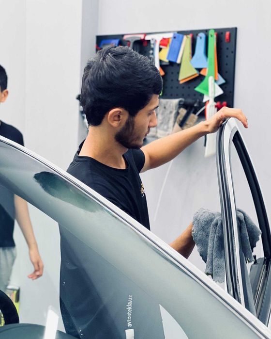 Yangi lobovoy steklo – mashinangiz yangidek porlaydi.