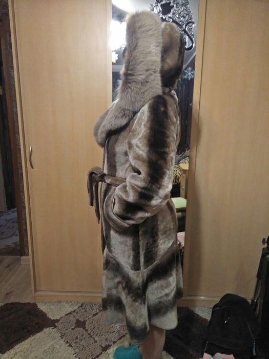 Срочно продам шубу из овчины мутон