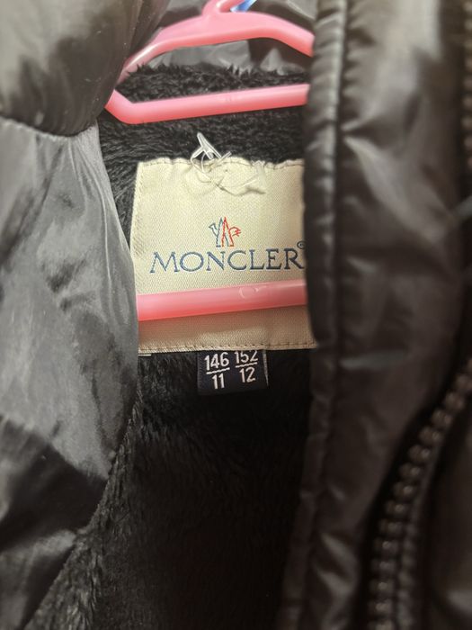 Страхотно Зимно яке “Moncler” с естествена яка