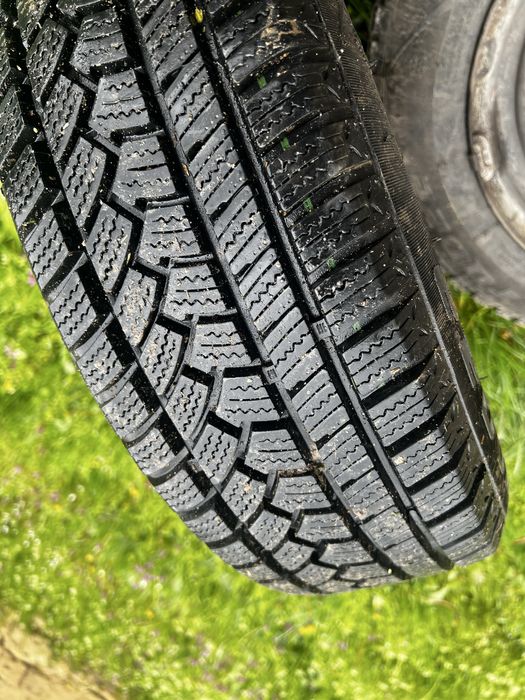 Джанти 4x100 r14 с чисто нови зимни гуми с гаранция!!!