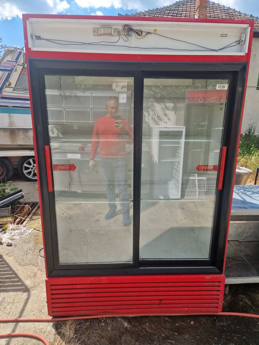 Vitrina vin 3 zone , frigider dublu inox, hota cu filtre, congelator,