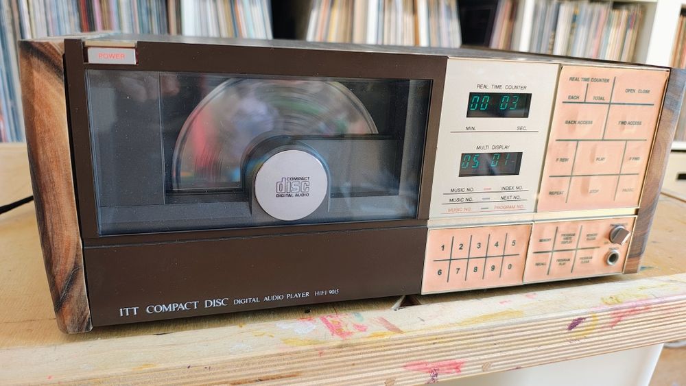 Vând Cd player ITT hifi 9015