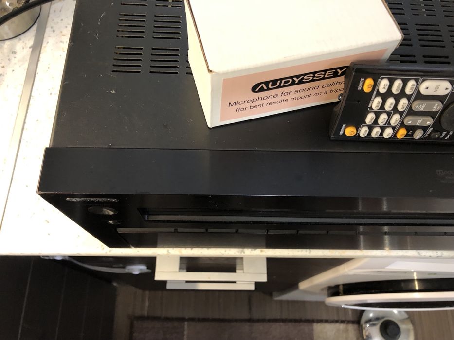 Onkyo TX-NR818 resiver