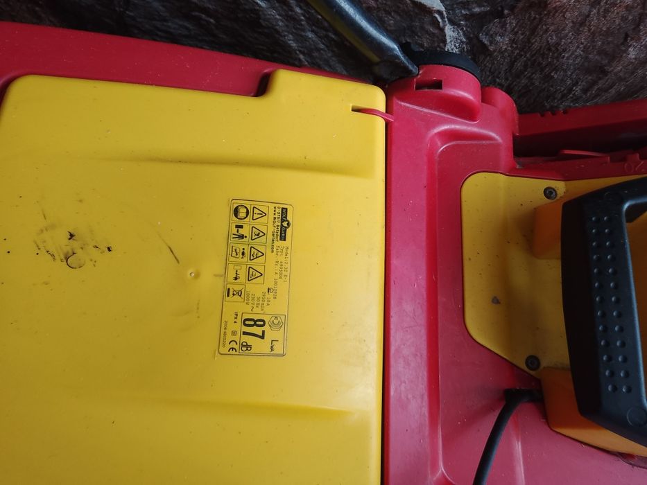Mașina de tuns iarba electrica VOLF Garden
