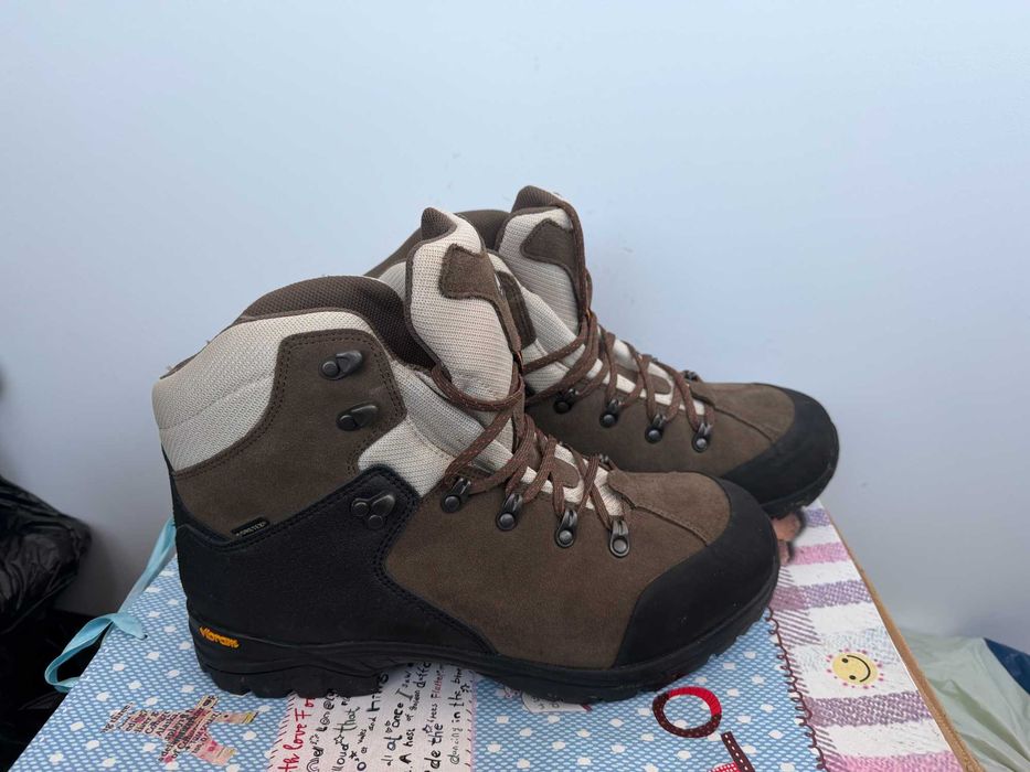 Alfa FJELL GORE-TEX Vibram''оригинални туристически боти 45 номер