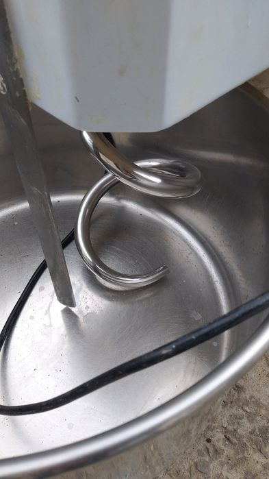 Италианска тестомесачка Fimar 42 литра