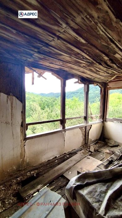 Къща в Ловеч, област-с.Горно Трапе площ 140 цена 17895