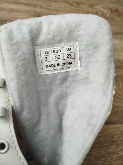 Продам детские коньки 36 р