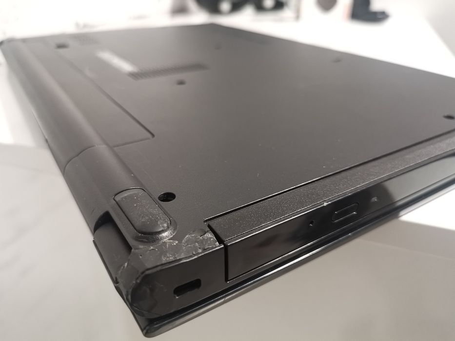 Лаптоп Dell Inspiron, 15.6" 240GB SSD 4GB RAM Bluetooth