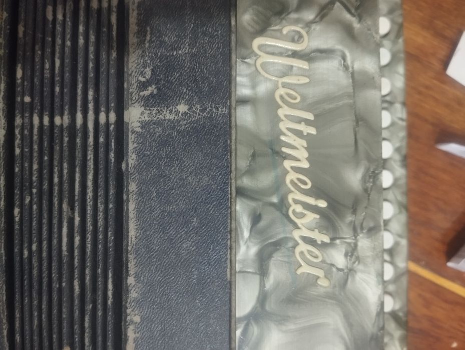 Продам гармонь,производство Германия!