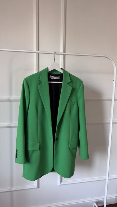 Зеленый пиджак  Zara