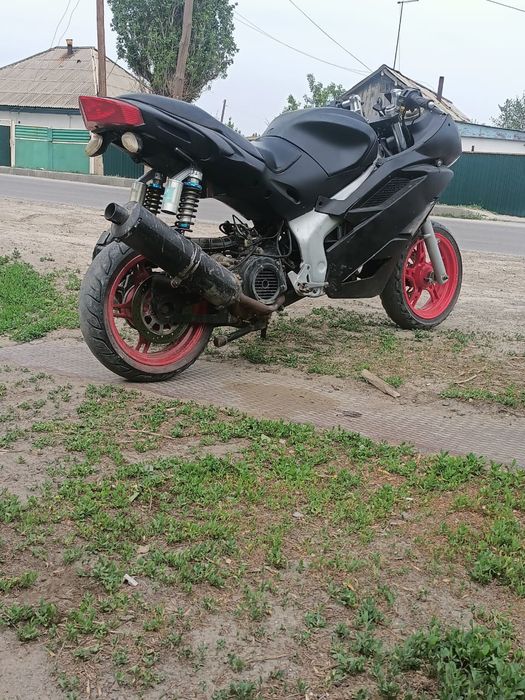 Продам скутер 150 кубов Хорнет в2