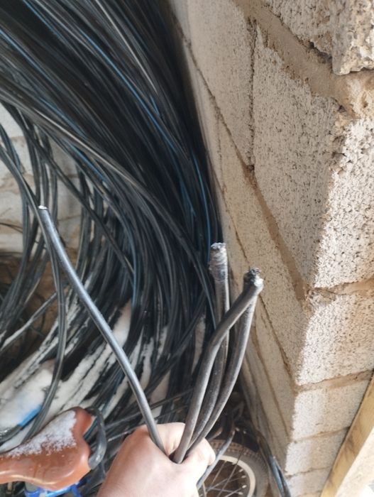 Кабел сатылады  трех пазный