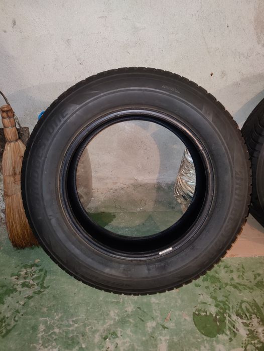 4бр Зимни Гуми Bridgestone BLIZZAK LM001 215/65 R17 99H