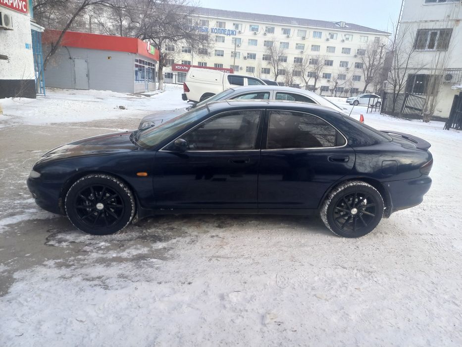 Просто машину Мазда Xedos 6