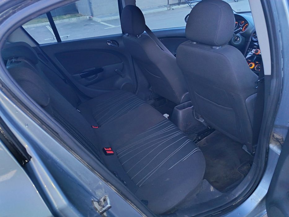 Opel CORSA  4 usi
