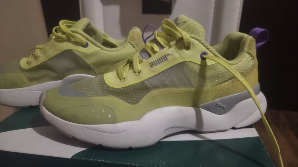 Дамски маратонки номер 36