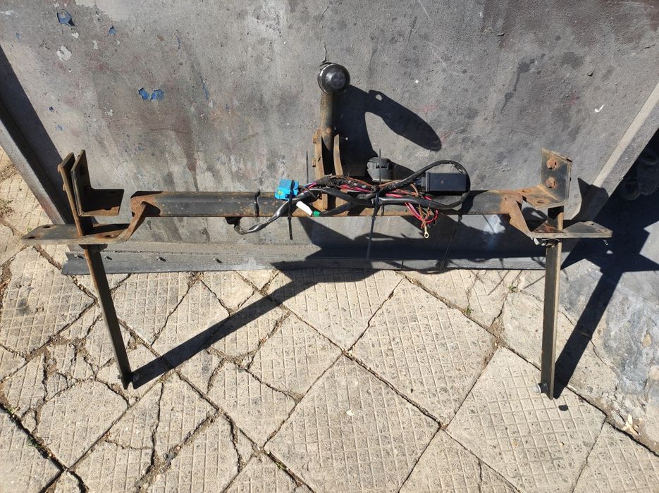 Теглич за Мерцедес C klasa