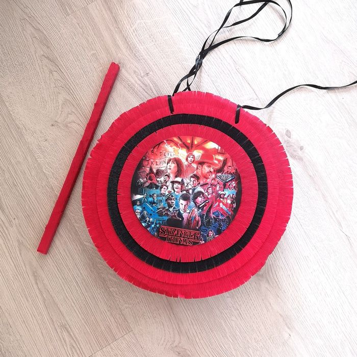 Нова Пинята Stranger Things