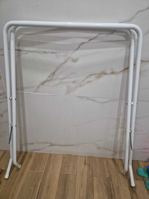 Стойка за бебешка вана