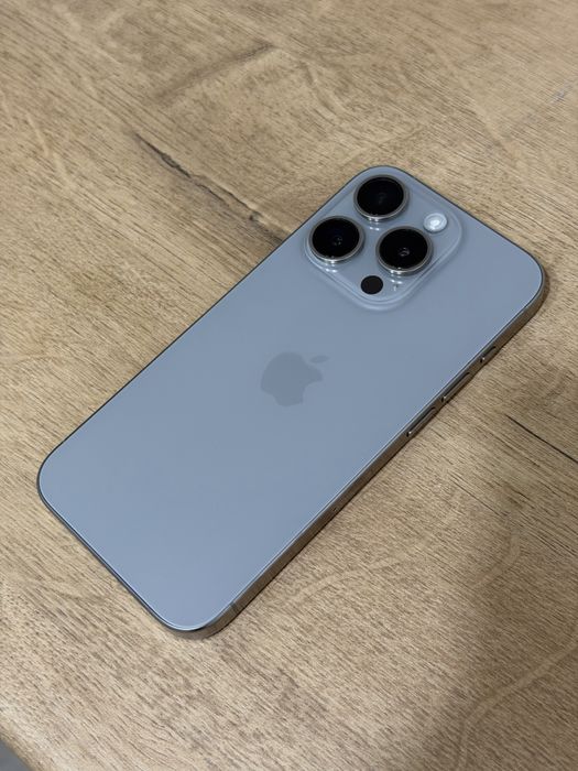 Продам Iphone 15 Pro