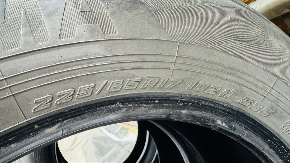 Шины 225/65 R17 2шт