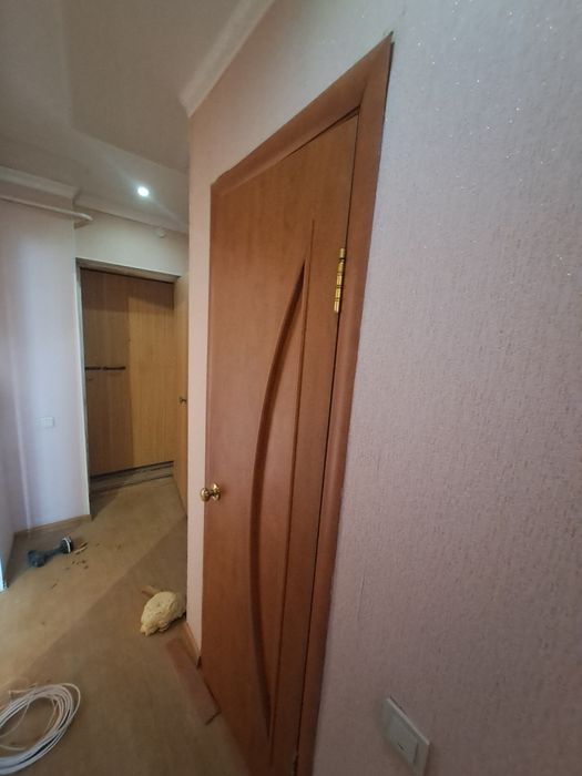 Продам двери межкомнатные