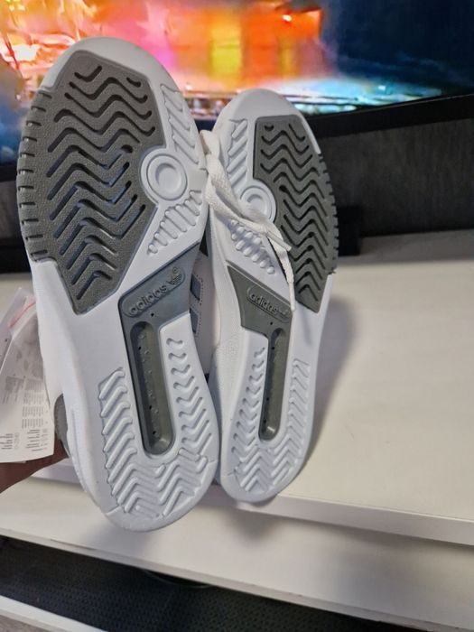 Кецове adidas.Чисто нови