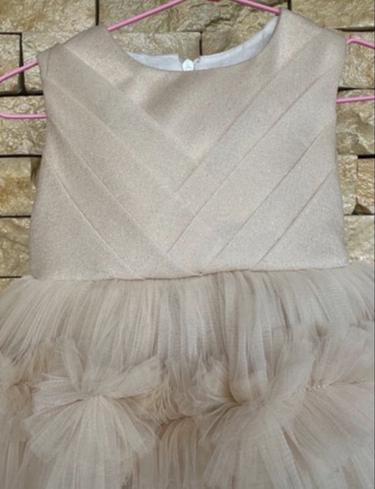 Rochie beige cu fir auriu Lugu 92cm. Anne Bebe