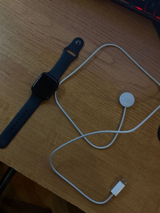 Apple Watch 8 45mm 100% батарея