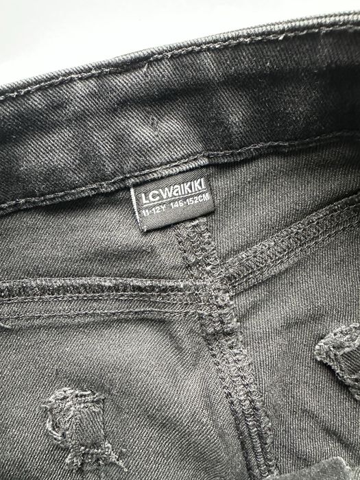 Джинсы на девочку рост  146-152 новые