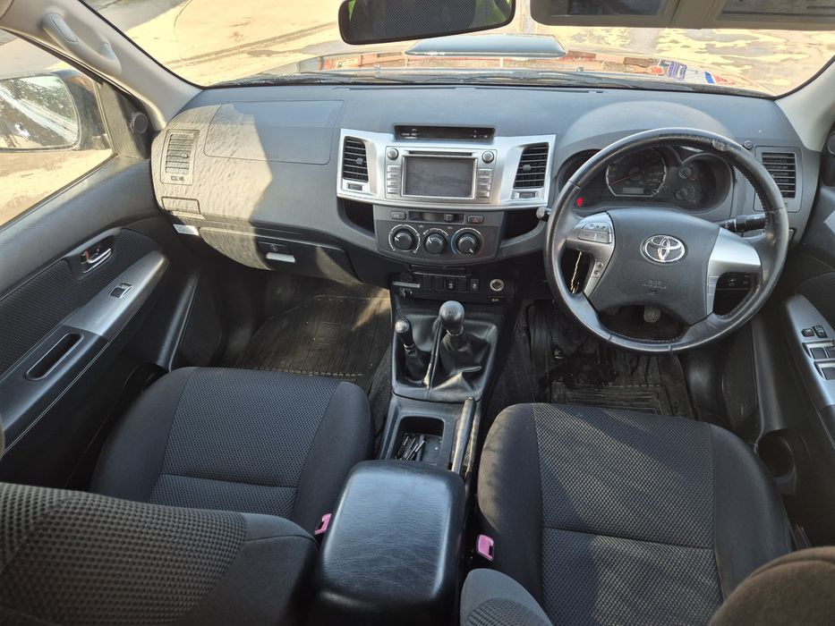 Dezmembrez Toyota Hilux 2KD-FTV 2.5 Euro 5 2012-2016