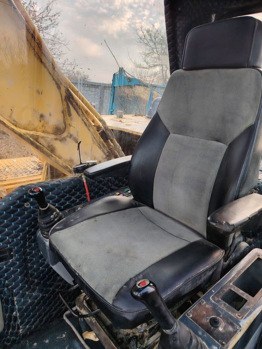 Эксковатор сотилади
Нархи 35